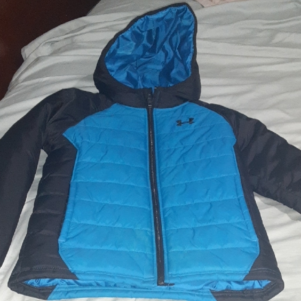 Under Armour Black and Blue Quilted Jacket Boys Size 7 - Picture 4 of 13
